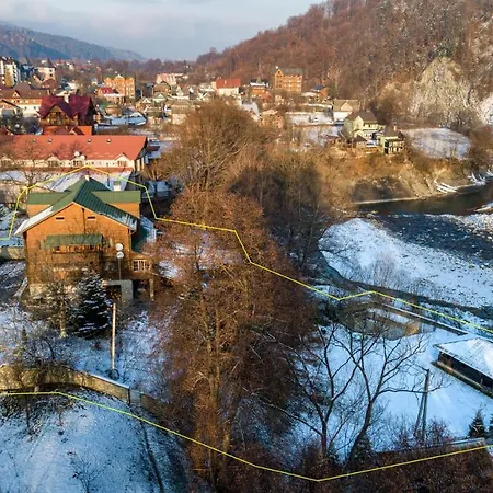 Деревянный коттедж Mrija *