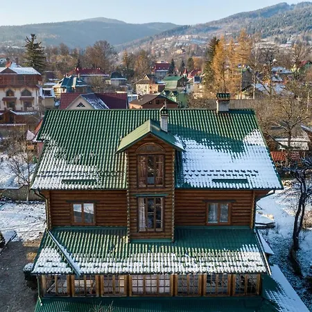 Деревянный коттедж Mrija