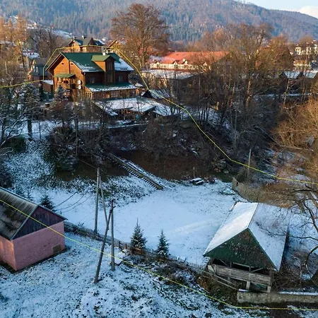 Деревянный коттедж Mrija Яремча